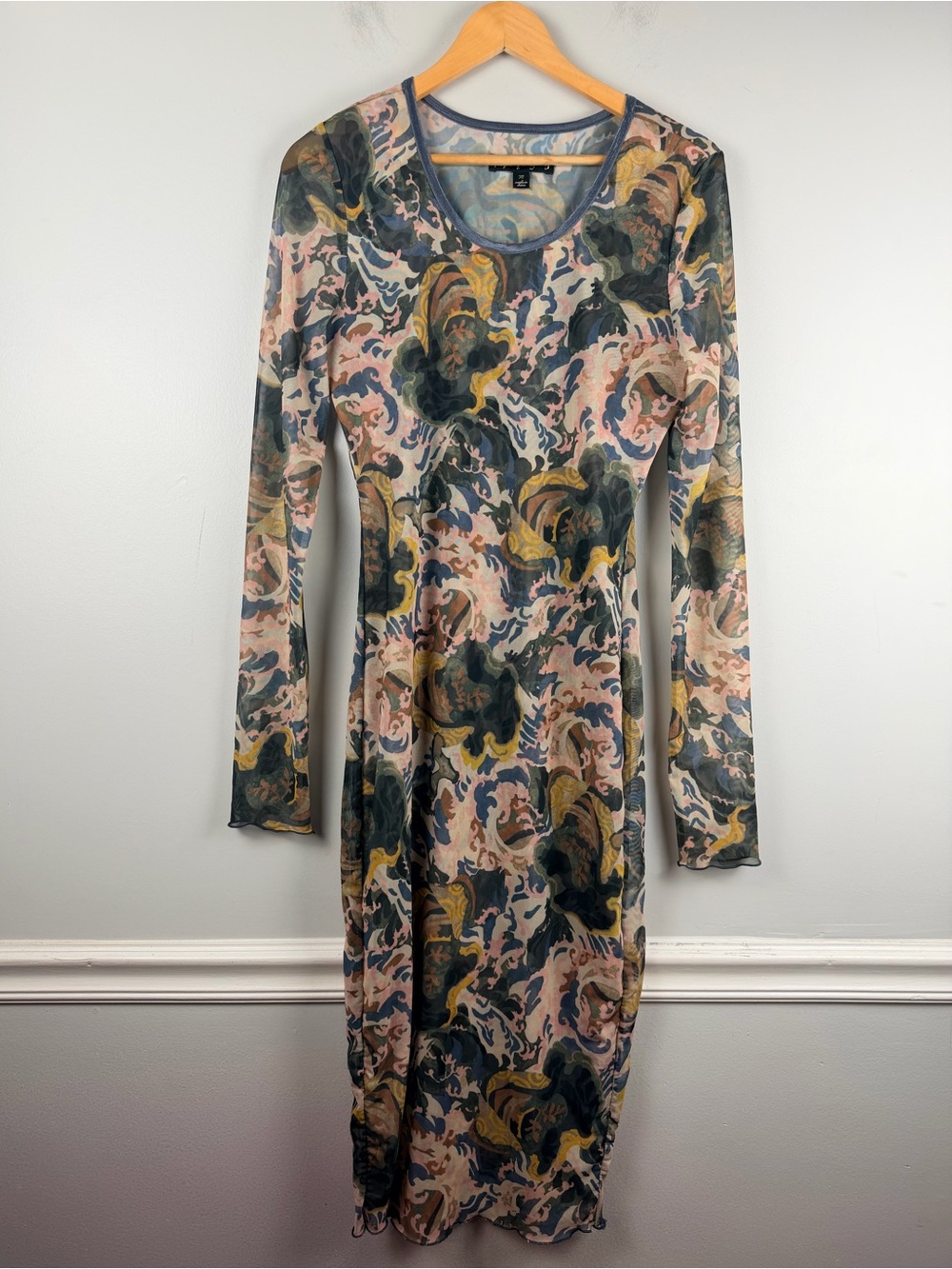 Elizabeth & James double mesh midi length long sleeve dress size medium
